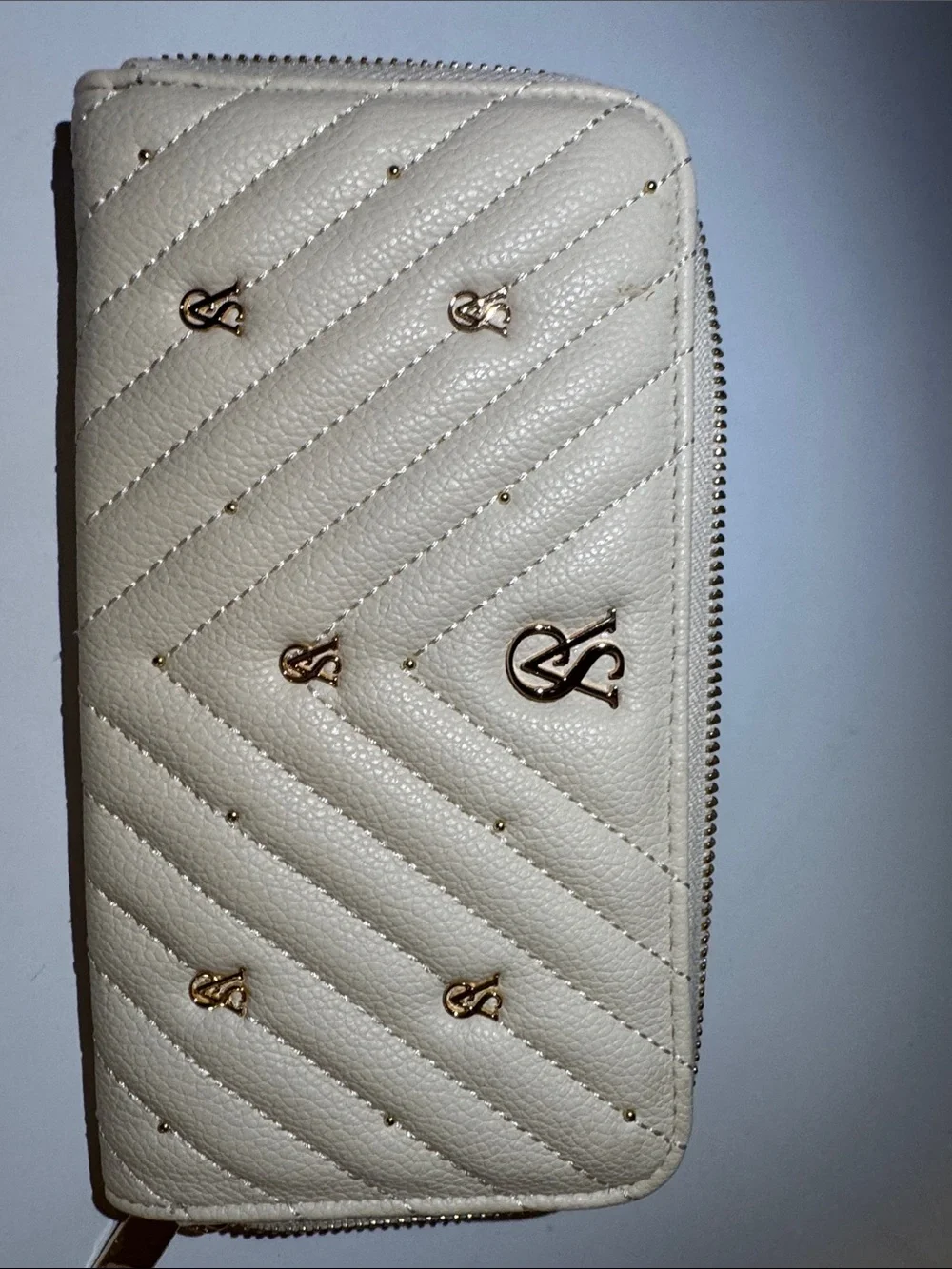 Victoria's Secret Quilted Cream Zip Wallet with Gold Logo Accents - Picture 5 of 5